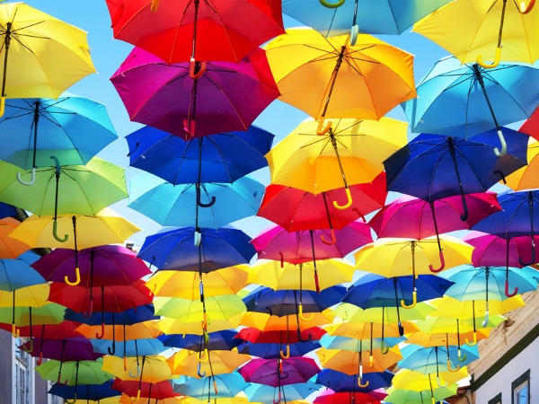 NHỮNG LƯU Ý KHI LỰA CHỌN MÀU SẮC Ô DÙ CẦM TAY LÀM NỔI BẬT THƯƠNG HIỆU