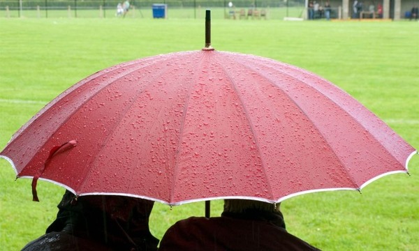 CHIA SẺ KINH NGHIỆM CHỌN MUA DÙ CHE MƯA PHÙ HỢP