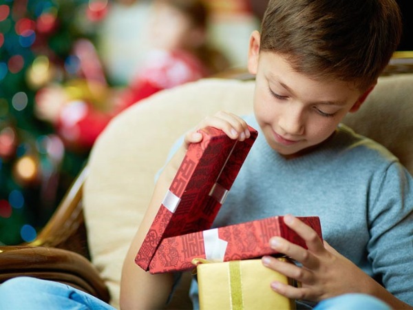 TOP 7+ QUÀ TẶNG SINH NHẬT CHO BÉ TRAI 8 TUỔI ĐƯỢC YÊU THÍCH NHẤT