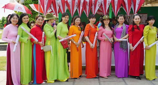 8+ QUÀ TẶNG QUỐC TẾ LAO ĐỘNG CHO NHÂN VIÊN