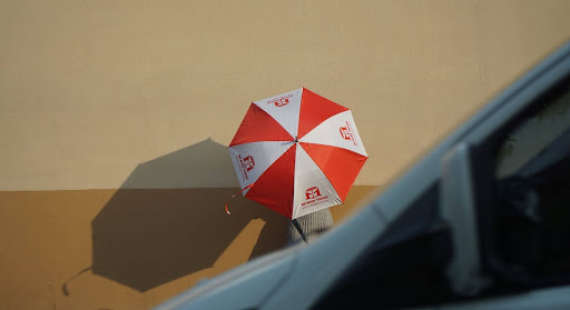 XU HƯỚNG THIẾT KẾ, SẢN XUẤT Ô DÙ CẦM TAY MỚI NHẤT