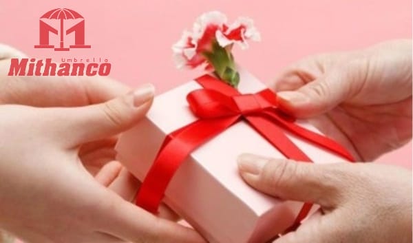 GỢI Ý TẶNG QUÀ 8/3 CHO KHÁCH HÀNG NỮ Ý NGHĨA NHẤT 2024