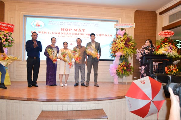 Dù Minh Thành - Doanh nghiệp Việt Nam trong thương chiến Mỹ - Trung và Cách mạng Công nghiệp 4.0 Hội Doanh nghiệp quận 6