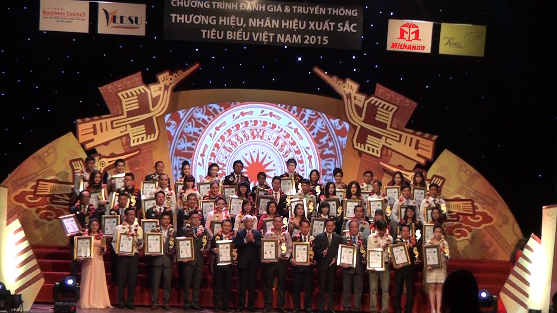 Công ty Dù Minh Thành Vinh dự nhận giải thưởng "Thương Hiệu Xuất Sắc 2015"